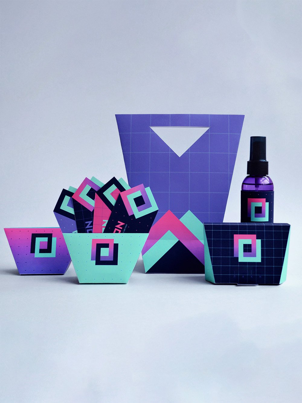 Printed fluorescent color boxes