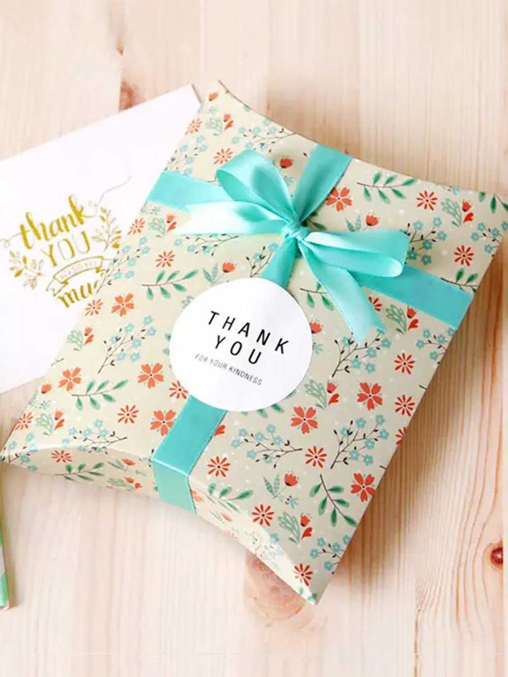 Custom Kraft Paper Gift Pillow Boxes