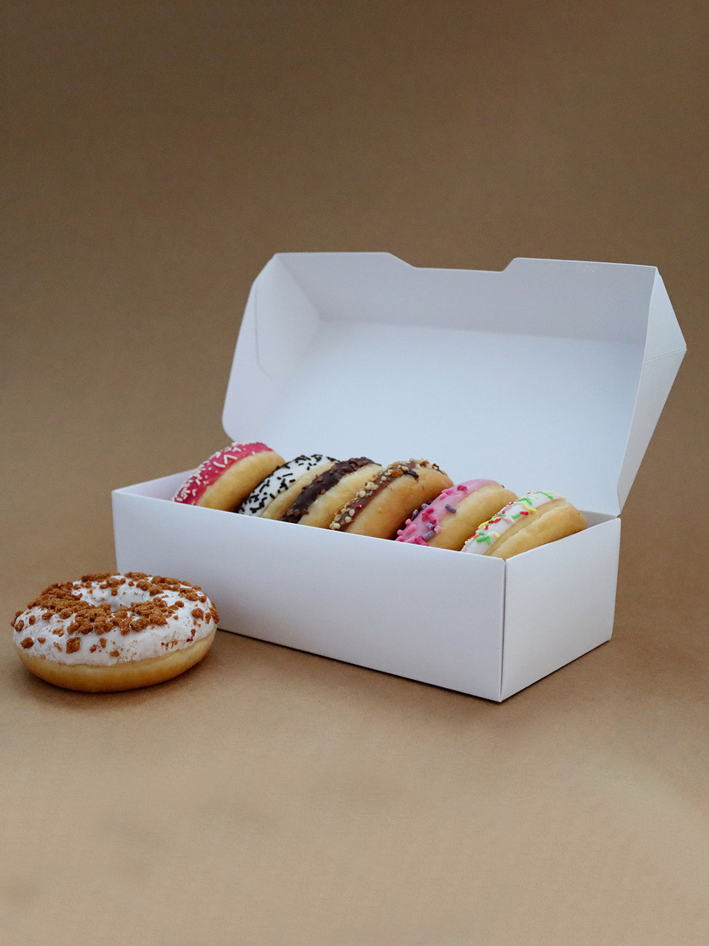 Custom printed donut packaging boxes with inserts designed to keep donuts protected, fresh and visually appealing