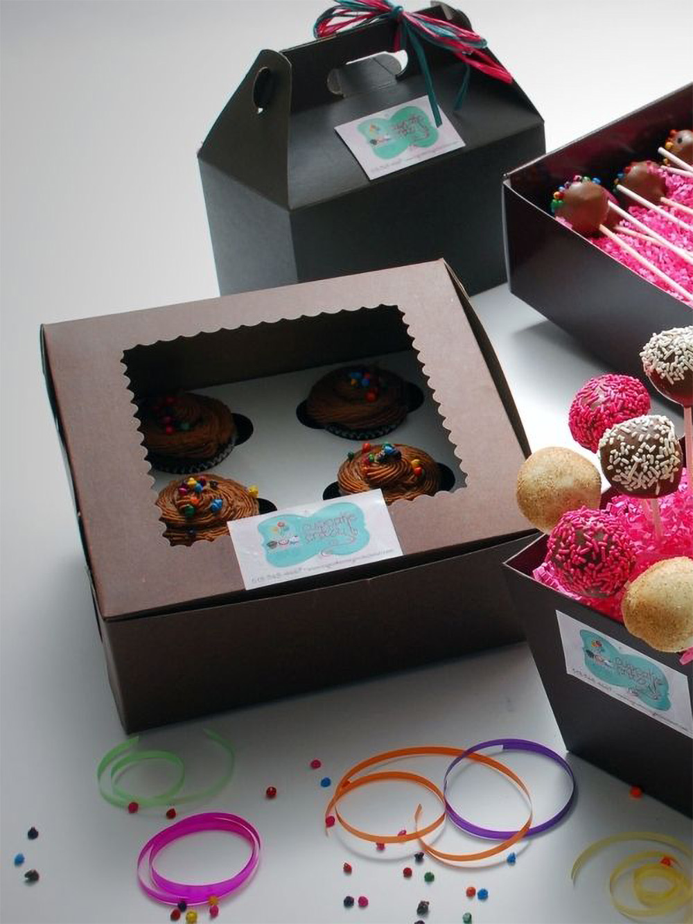 Custom printed muffin boxes with inserts designed to keep muffins fresh, upright and protected during transport