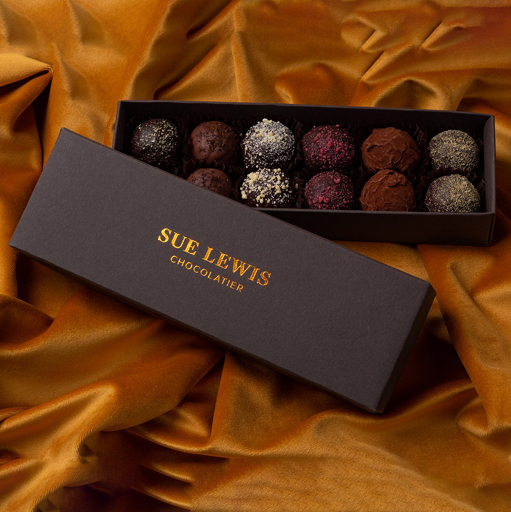 Luxury custom truffle boxes for handmade and gourmet chocolates featuring bespoke sizes, rigid construction and premium finishes