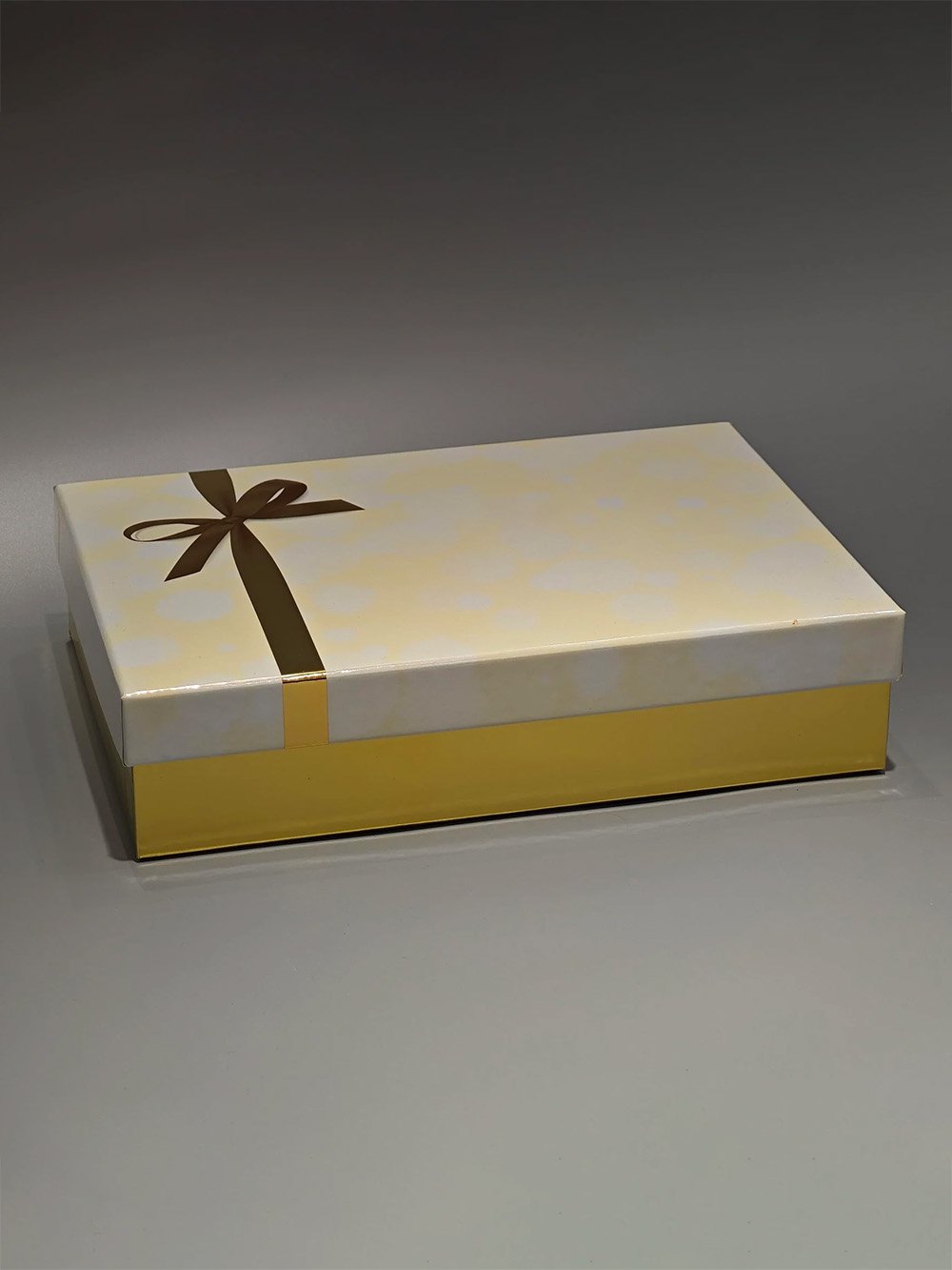 lid off Box and Tray