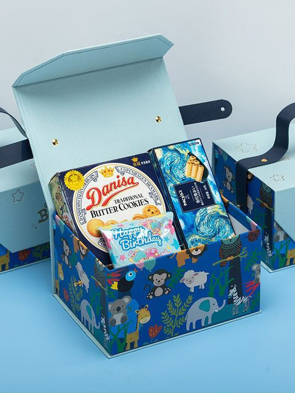 Premium custom candy boxes wholesale – food-safe printed sweet packaging with bespoke shapes, sizes & logo branding for retailers & gift makers