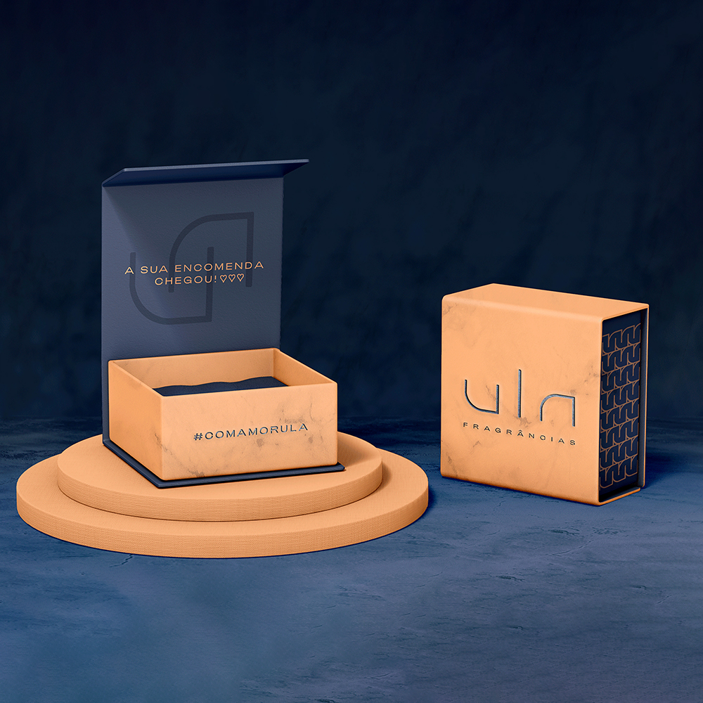 Custom magnetic closure rigid boxes with logo and branding