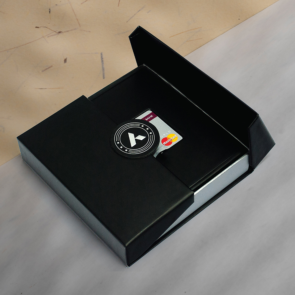 Luxury credit card rigid boxes for premium card packaging
