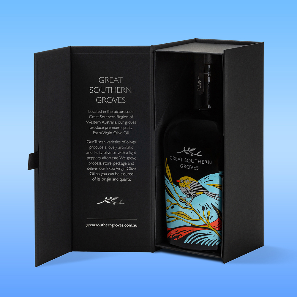 Branded snap shut boxes for retail packaging