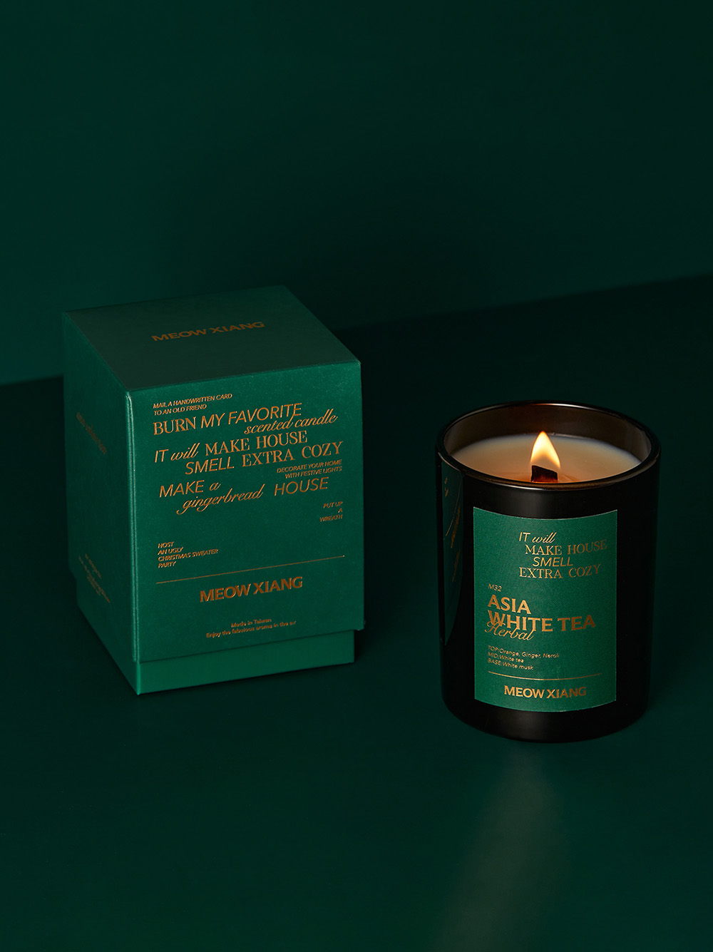 Custom premium luxury rigid candle boxes UK manufacturer with magnetic closure and foil logo finish