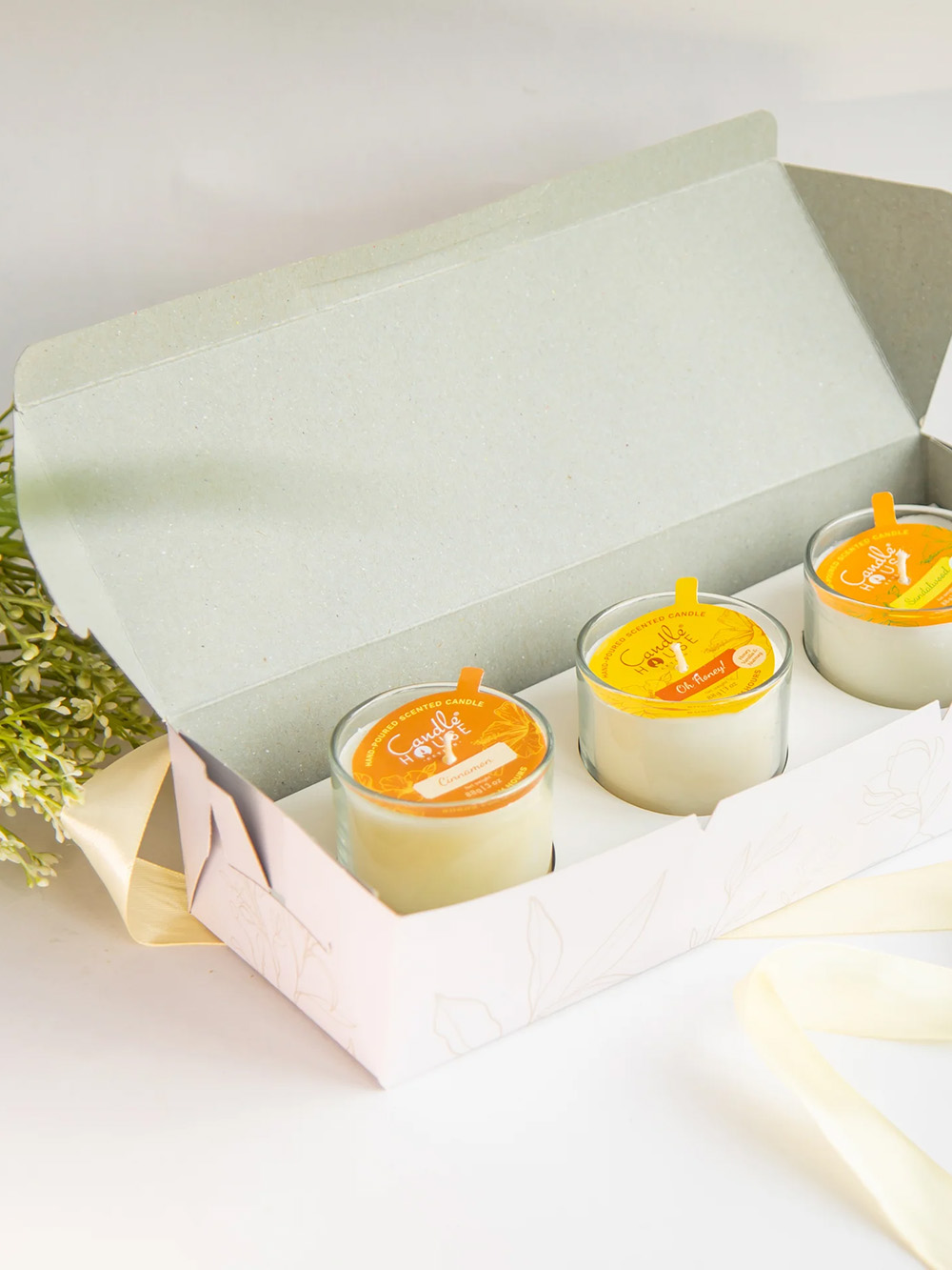 Custom candle gift set packaging with window display and protective inserts