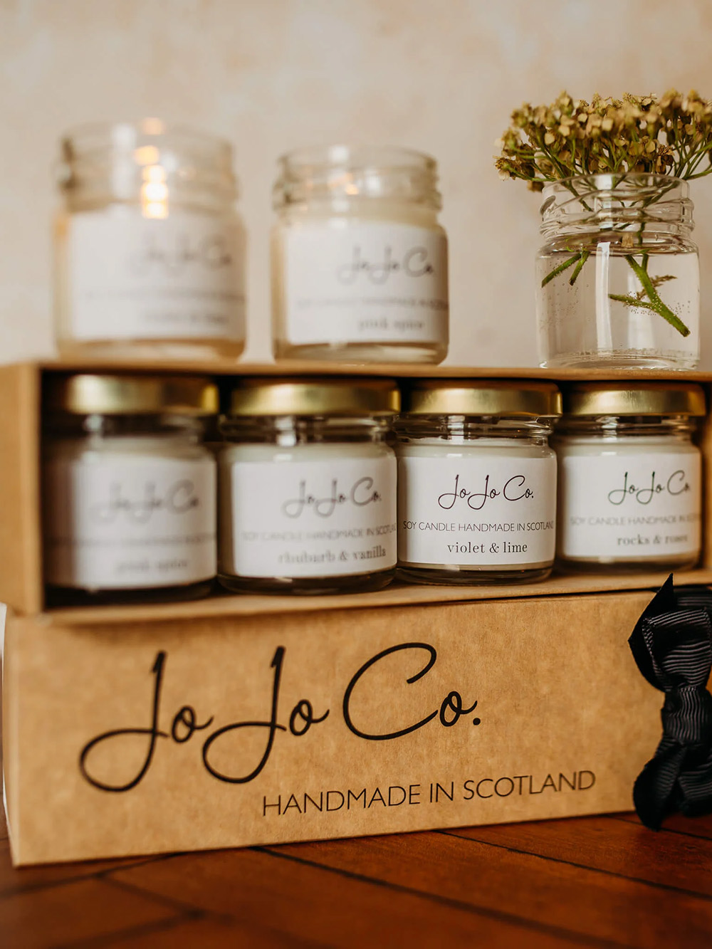 Custom candle gift set packaging with window display and protective inserts