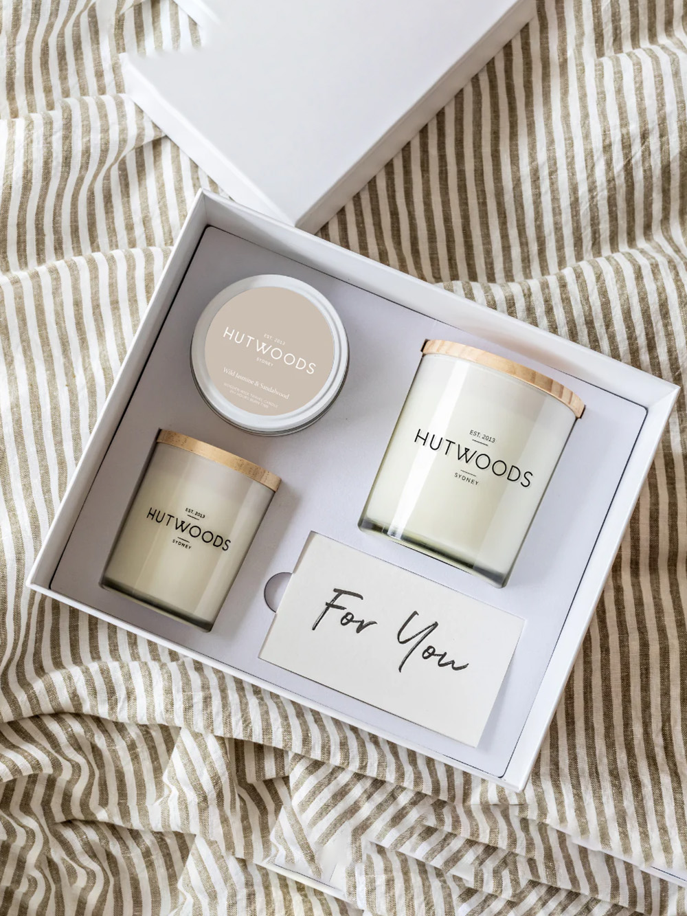 Custom candle gift set packaging with window display and protective inserts