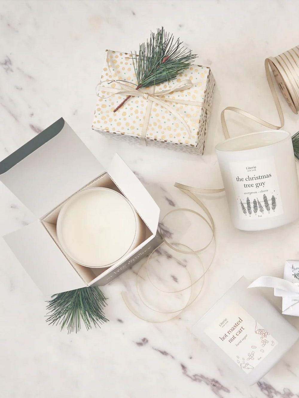 Custom candle gift set packaging with window display and protective inserts