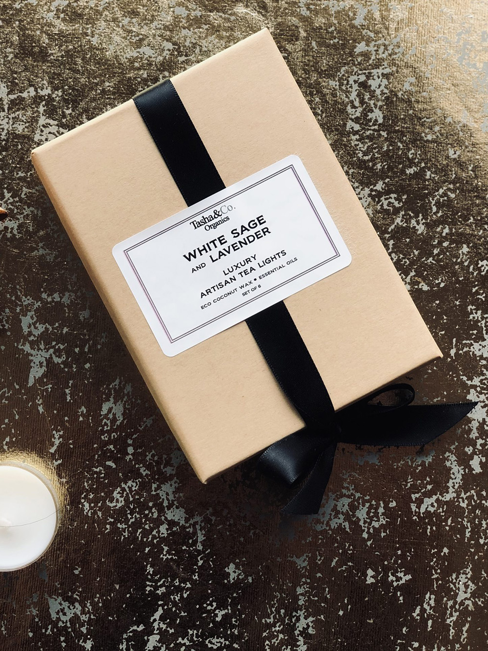 Custom candle gift set packaging with window display and protective inserts