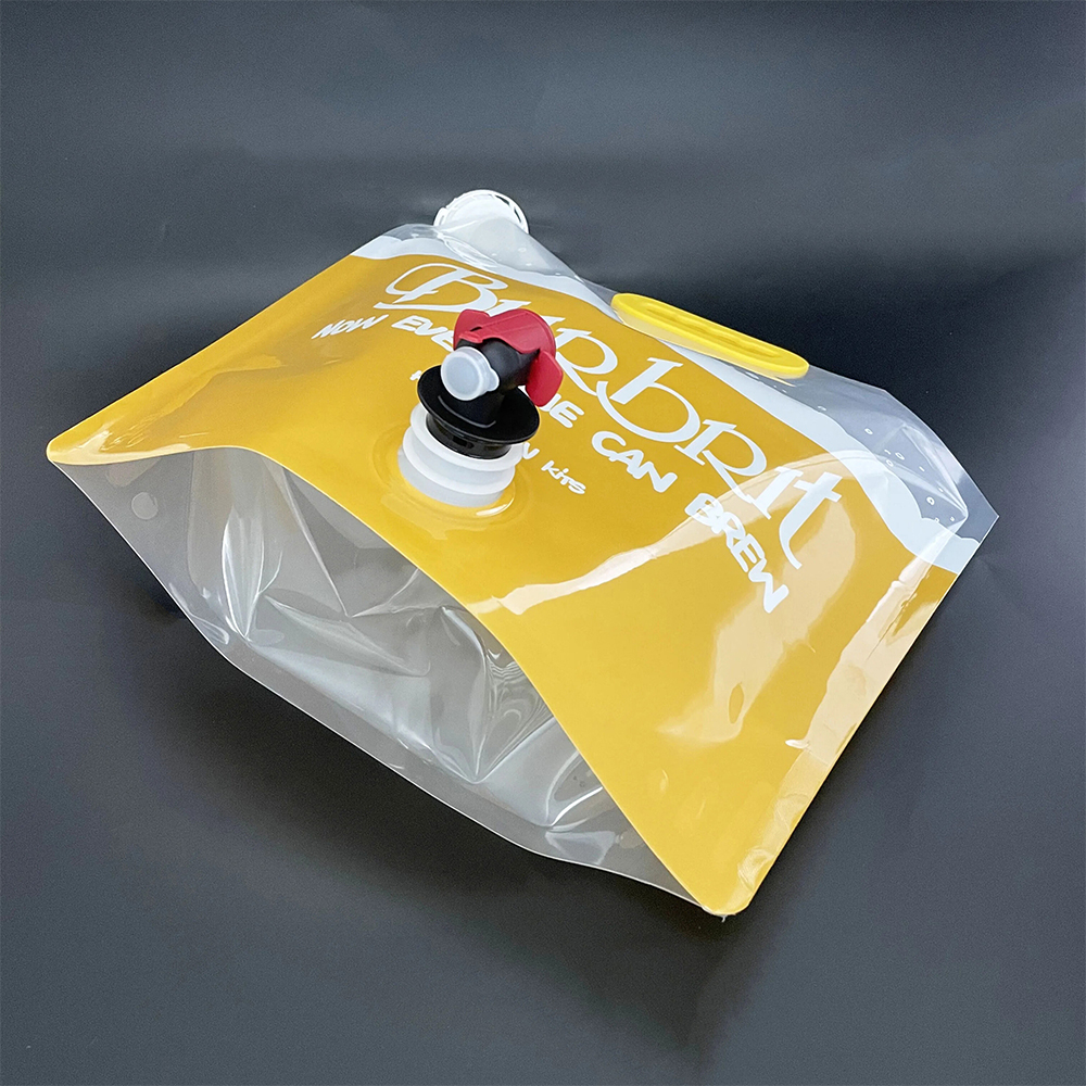Spout Pouches with Handle