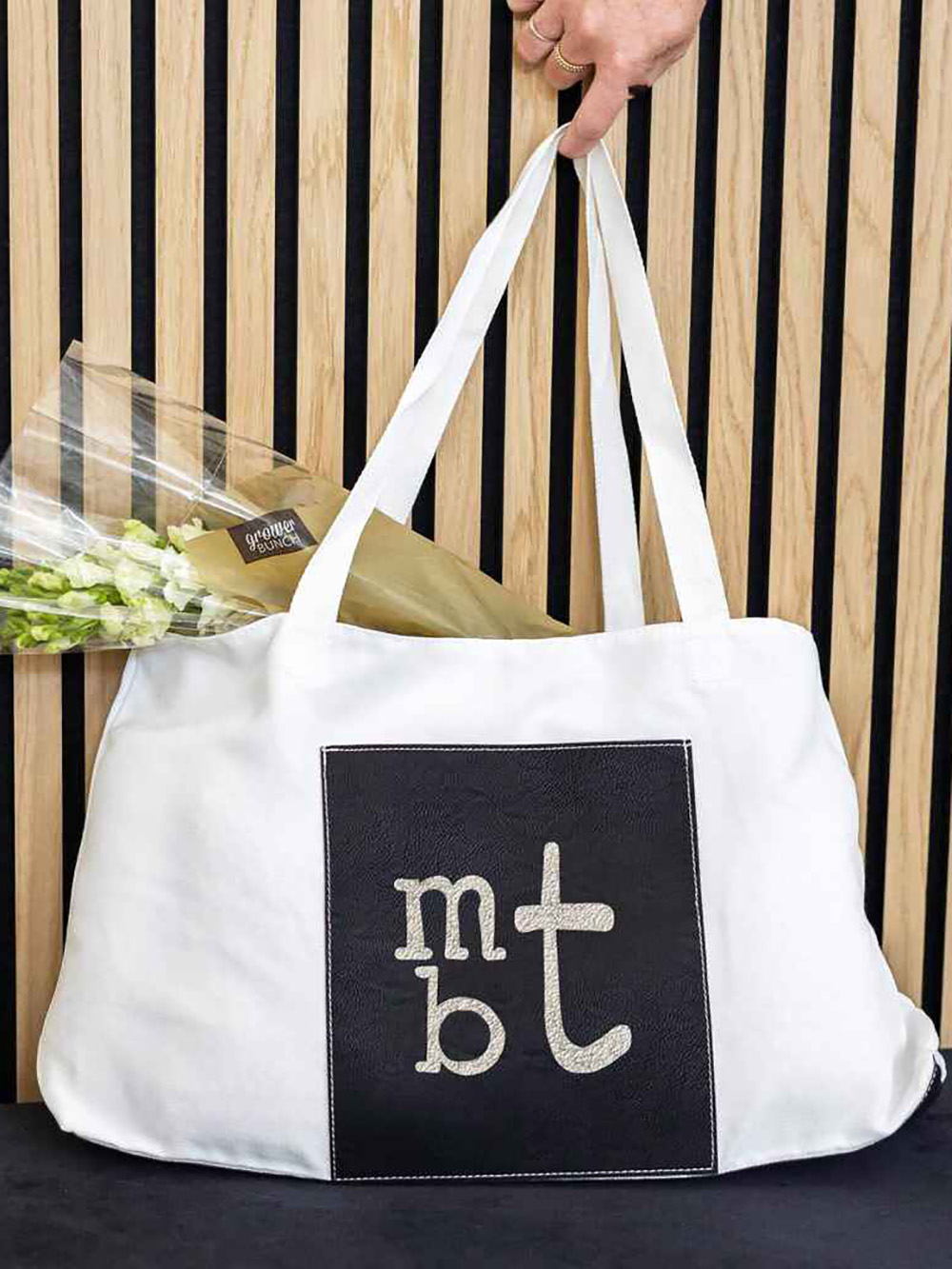 Printed jute shopping bag for grocery use