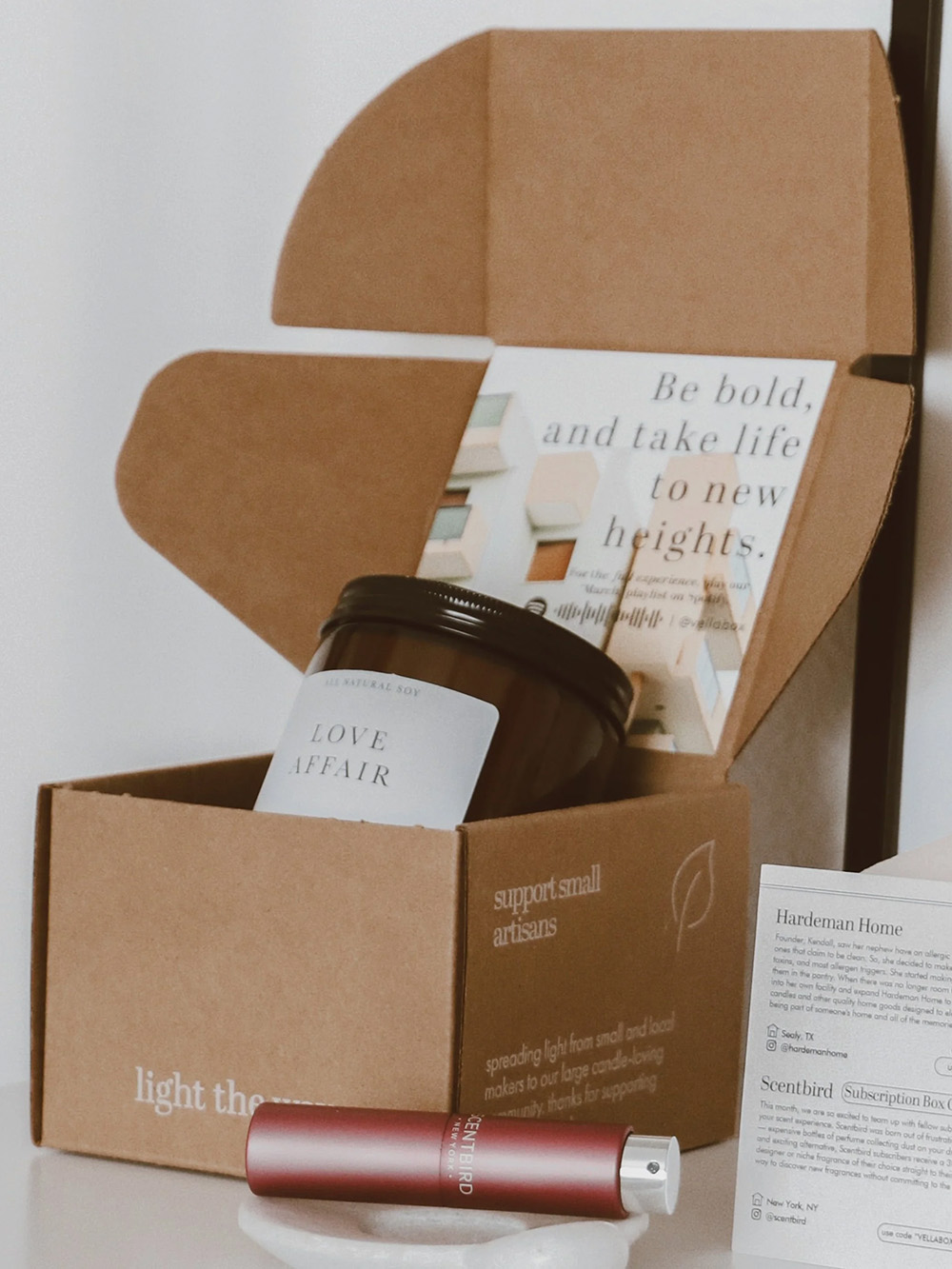 Luxury candle mailer boxes with custom interior printing