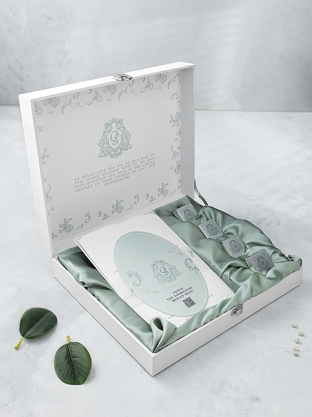 Premium rigid box designed for invitation cards packaging