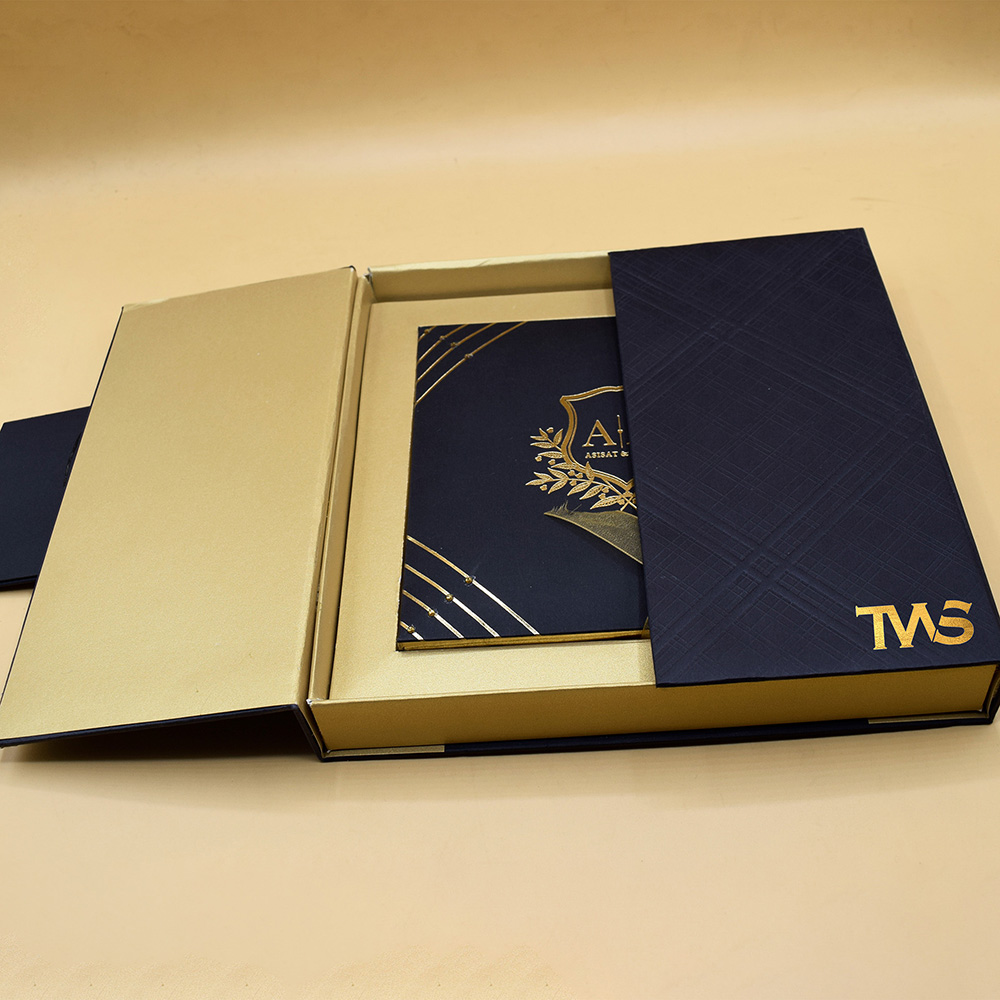 Luxury invitation rigid box for premium event packaging