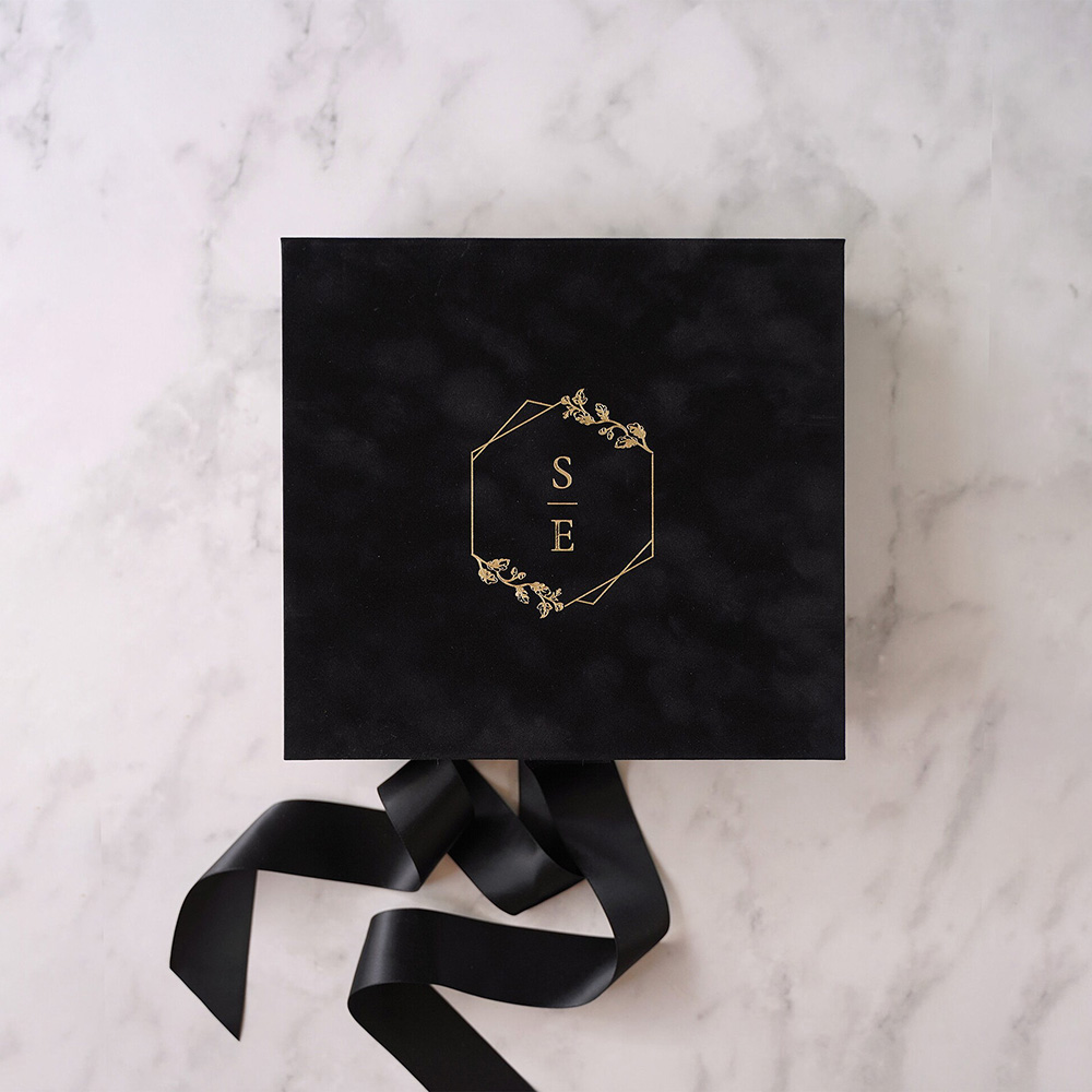 Luxury invitation rigid box for premium event packaging