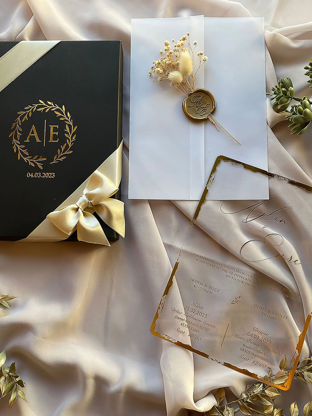 Premium rigid box designed for invitation cards packaging