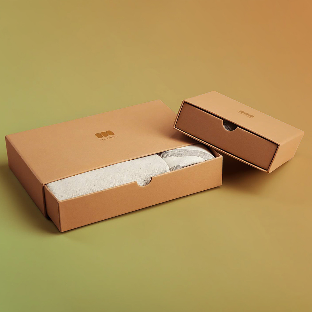 Strong kraft rigid box for elegant product presentation