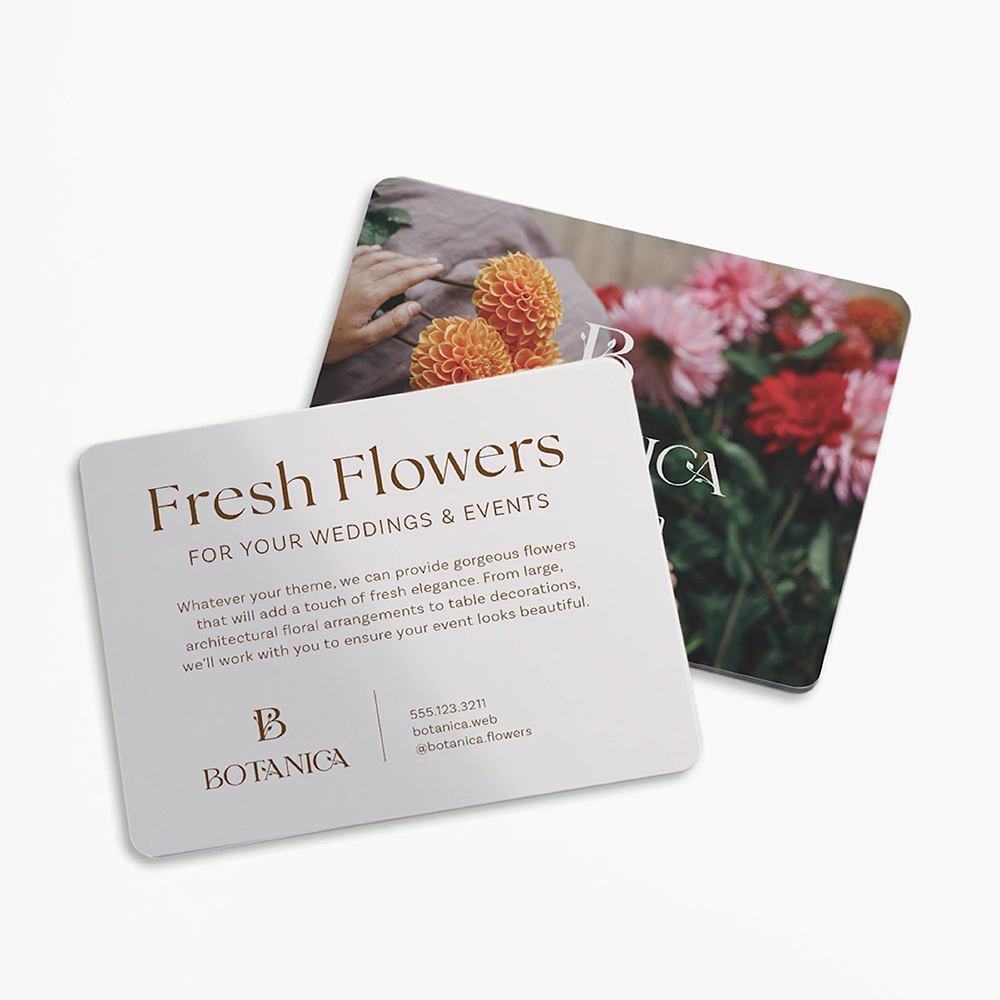 Rounded corners postcard with smooth edge design