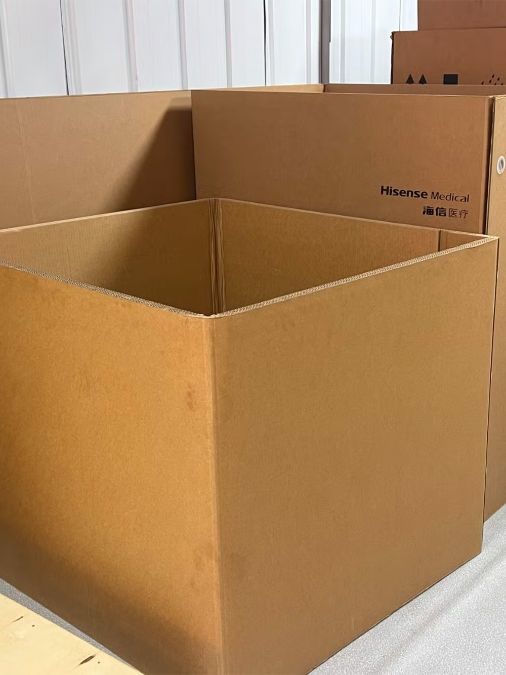 large Tobacco corrugated boxes with tri-wall