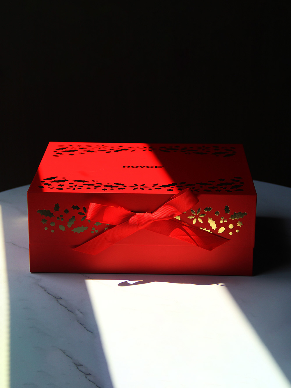 Magnetic Closure Rigid Boxes