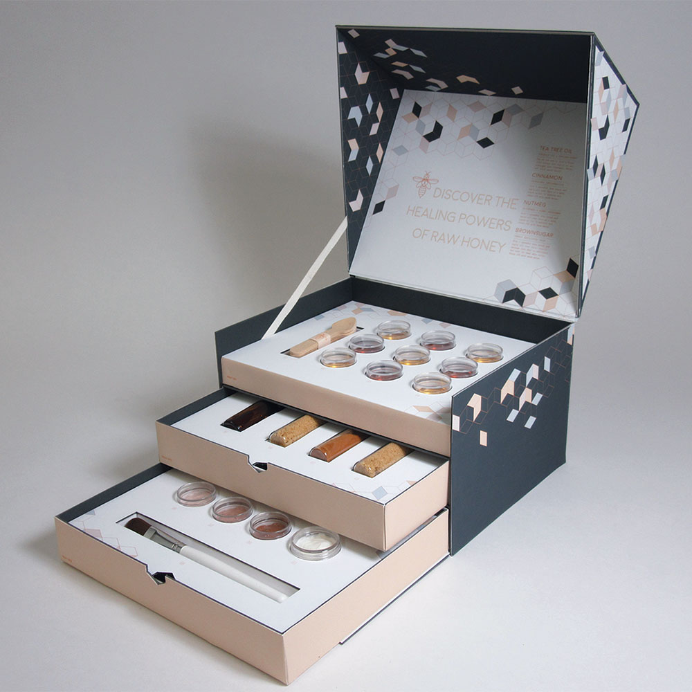 Makeup Kit boxes