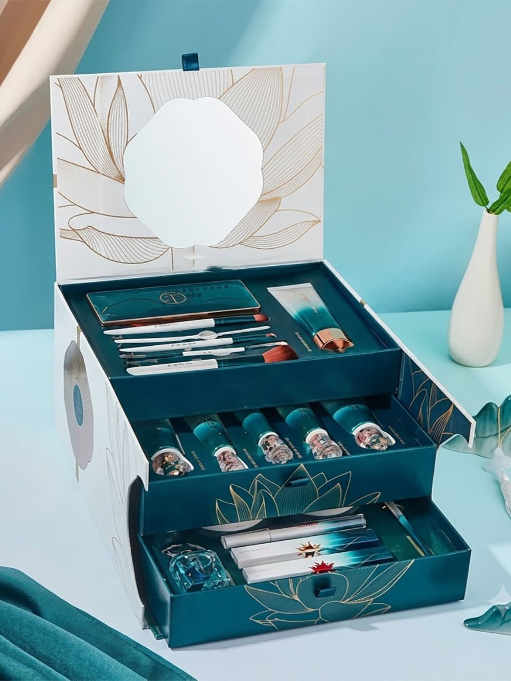 Makeup Kit Boxes