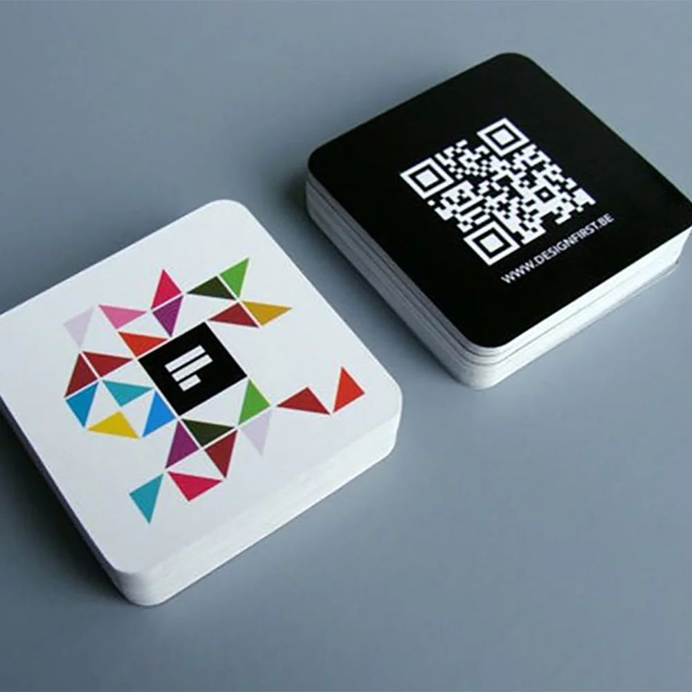 Rounded corners postcard with smooth edge design